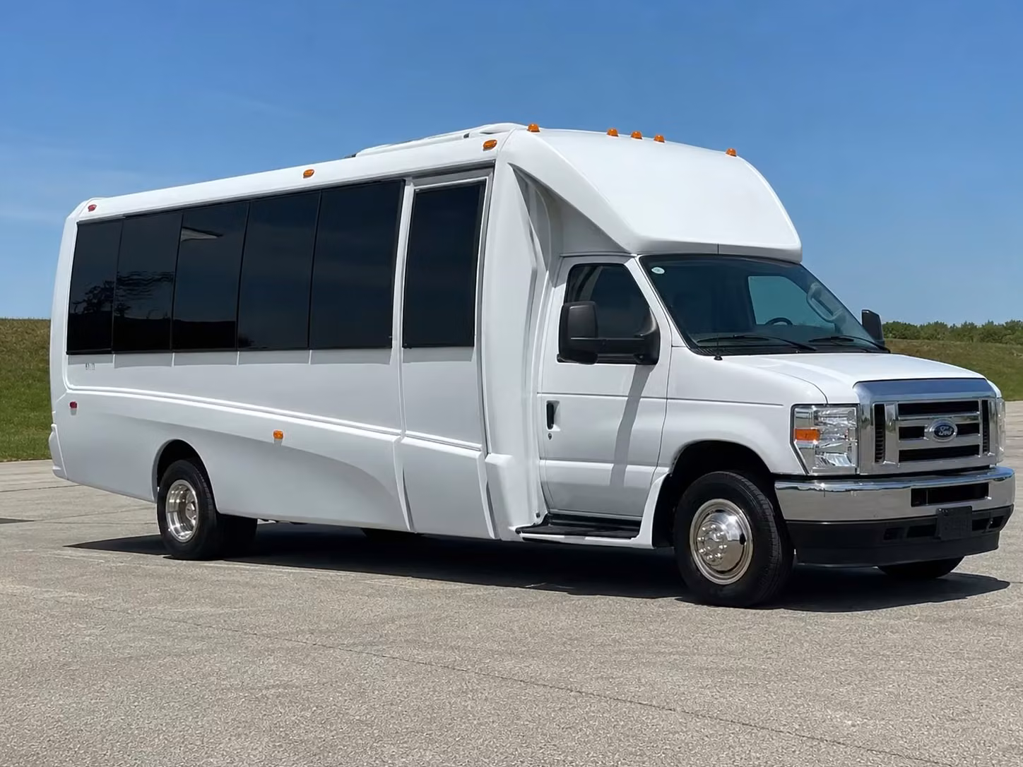 bakersfield prom night party bus rentals that keep the energy going all night