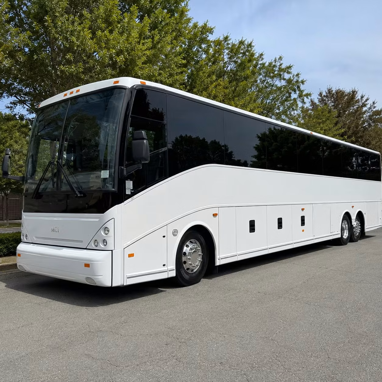 bus rental options for bakersfield trips